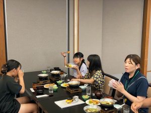 朝食